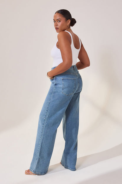 Curve Wide Leg Jeans - Mid Blue
