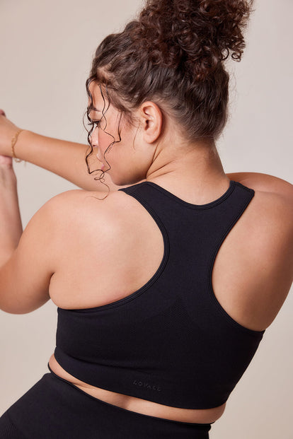 Curve Sculpt Seamless Sports Bra - Black