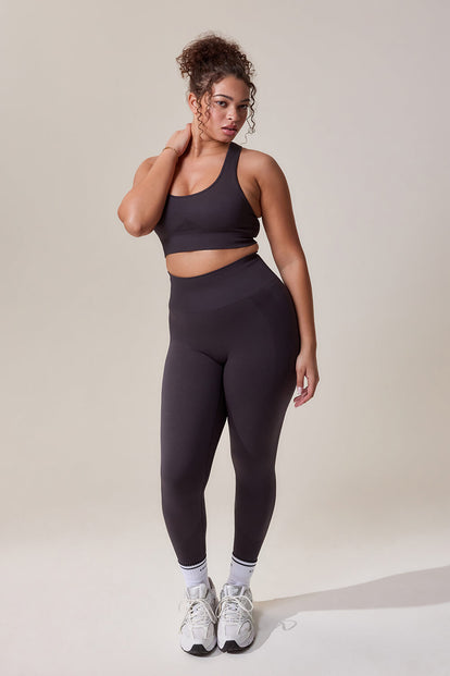 Curve Sculpt Seamless Sports Bra - Shadow