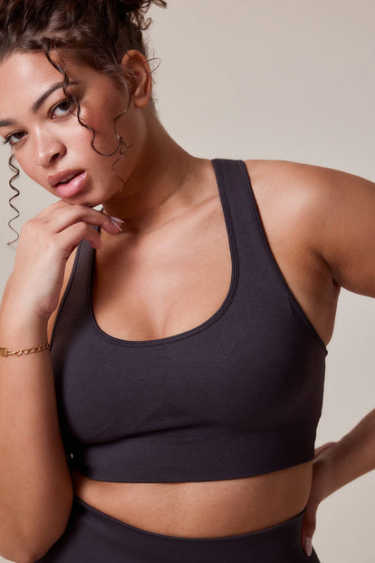 Curve Sculpt Seamless Sports Bra - Shadow