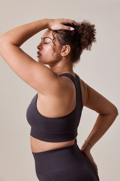 Curve Sculpt Seamless Sports Bra - Shadow