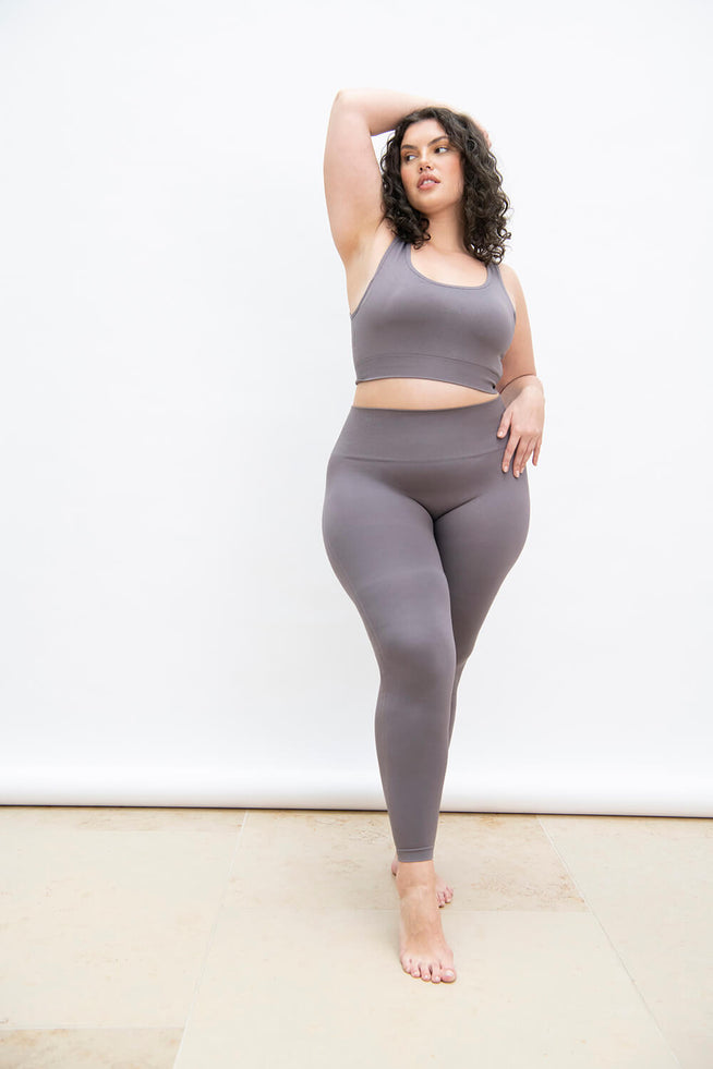 files/036_SEAMLESS_SET_MAUVE_S18_004.jpg