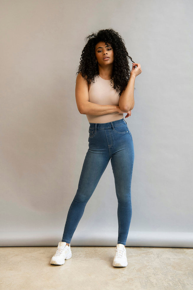 files/045_NEW_JEGGING_MIDBLUE_012_03da2f83-6fc6-4efe-9864-6dac4920df4f.jpg