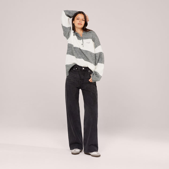 Wide Leg Jeans - Washed Black