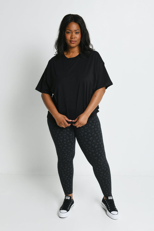 files/C_Plus_Size_Black_Animal_Print_ClassiC_Plus_Size_High_Waisted_Leggings_1.jpg