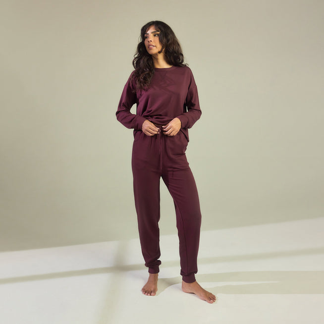 files/EVERYDAY_LUX_LOUNGE_BURGUNDY_241022_39494.jpg