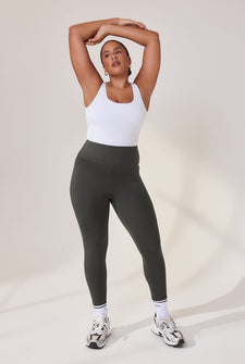 Simone - Height: 5'6 | Wearing Size 42 Tall