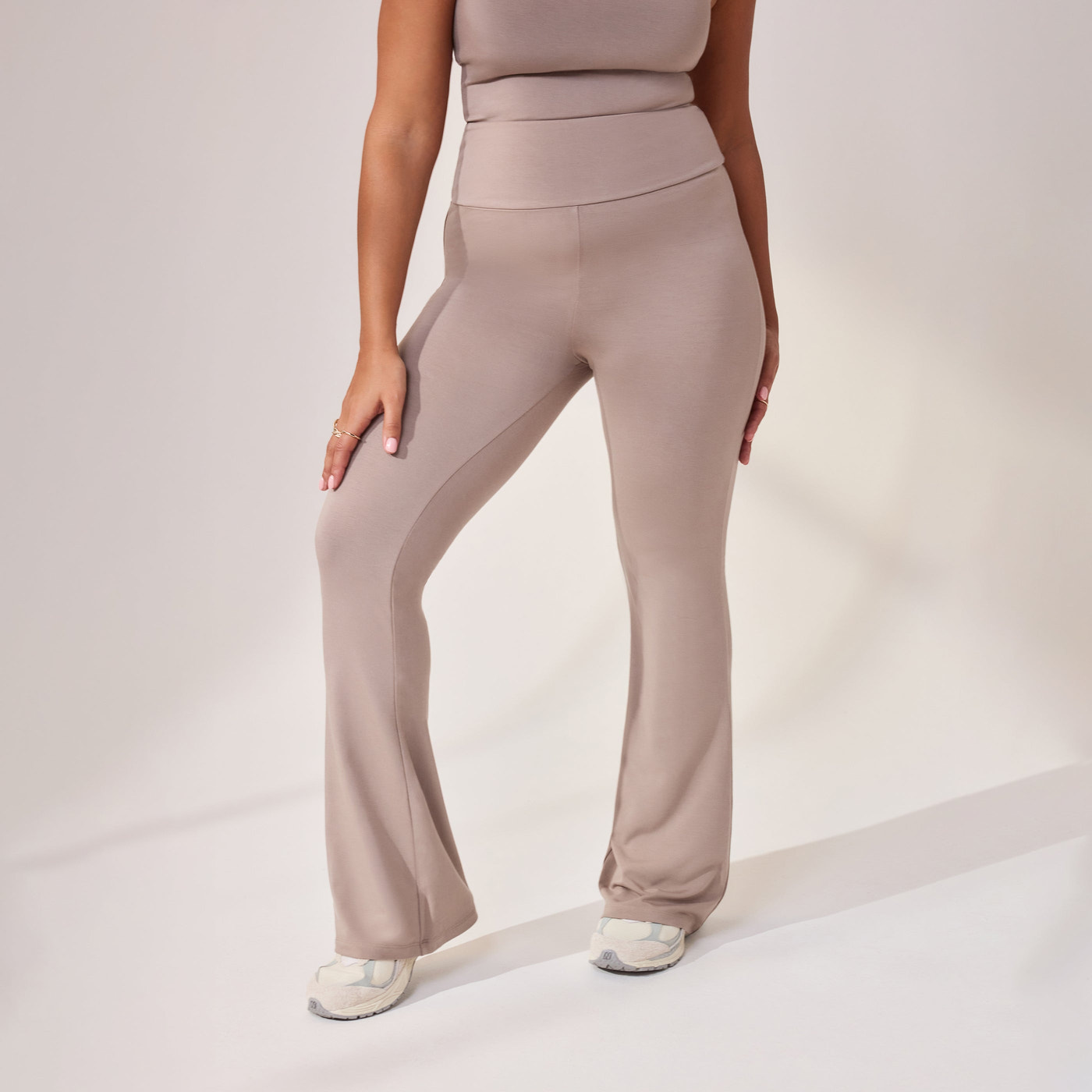 Curve Lightweight Flare Leggings - Stone