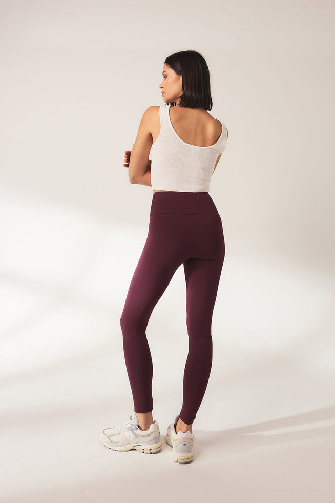 Curve Lightweight Everyday High Waisted Leggings - Burgundy