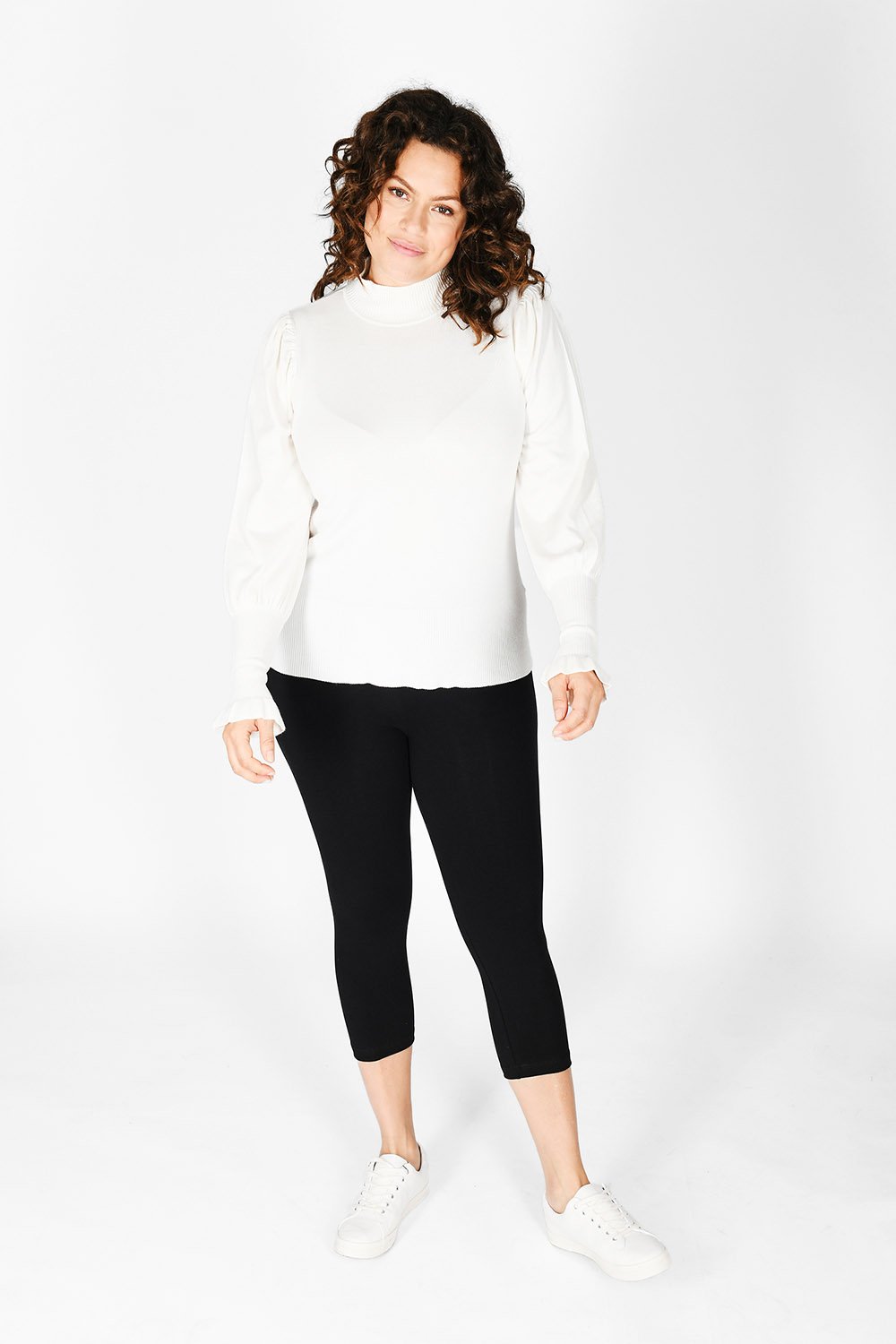 Dayami - Height: 5'10 | Wearing Size 18 