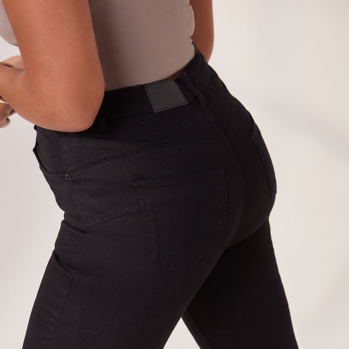 Curve Lift & Shape Jeans - Black