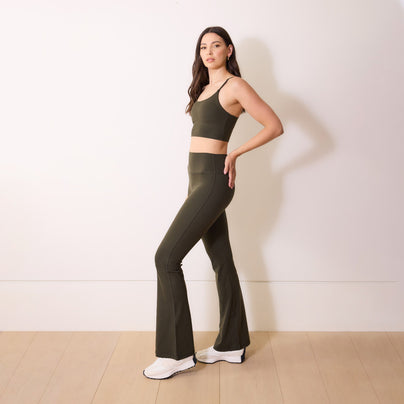 24/7 Revitalise Flare Leggings - Deep Olive