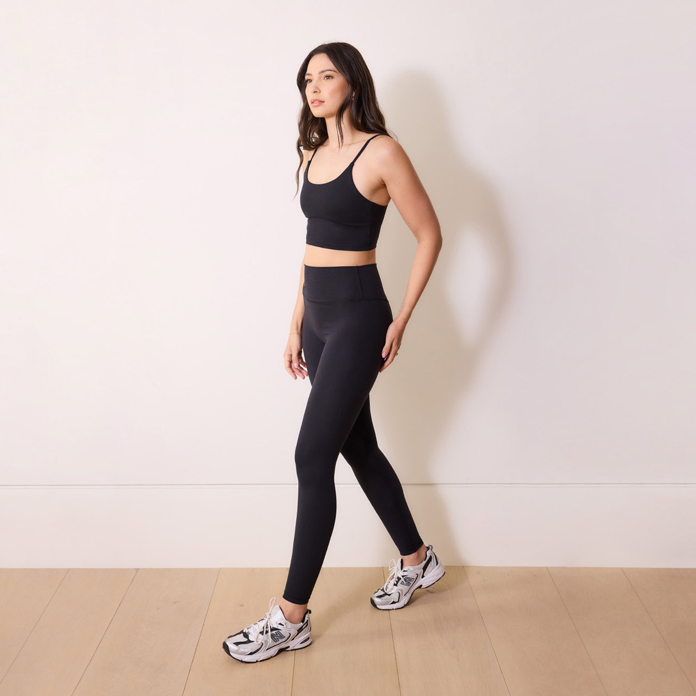 24/7 Revitalise Sports Bra - Midnight Black