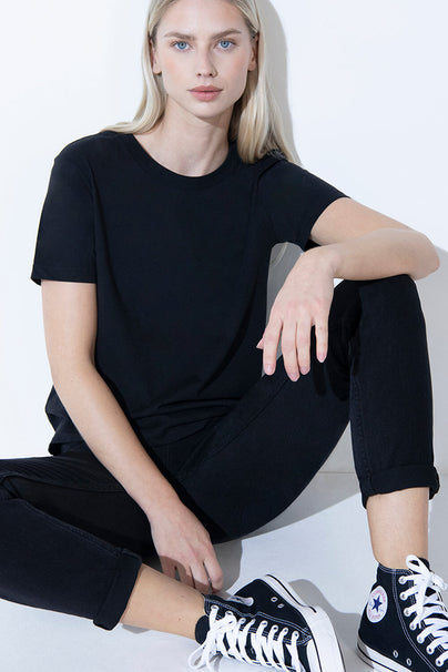 files/W_BLACK_EVERYDAYT-SHIRT_6.jpg