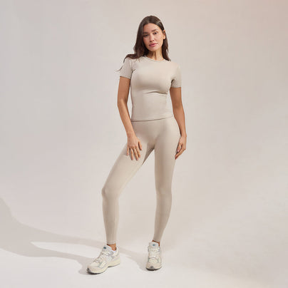 files/W_UltimateEverydayLeggings_OatmealBeige_1_6f9d7fb9-dbdc-4e99-9762-30e84e1fde3a.jpg