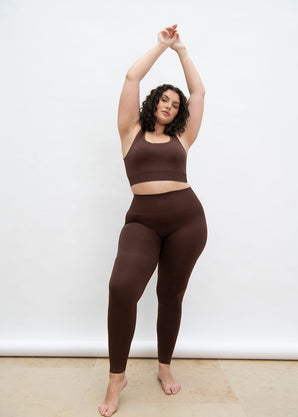 Lucy - Height: 5'9.5 | Wearing Size 18 Tall