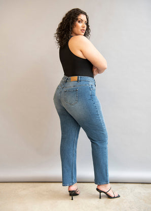 Curve Straight Jeans - Mid Blue