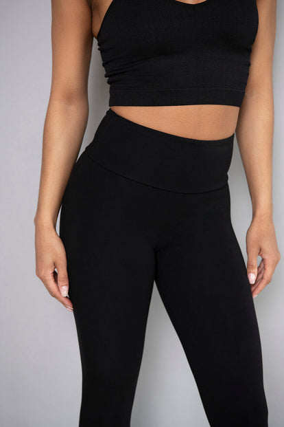 Curve Cropped Lightweight Leggings - Black