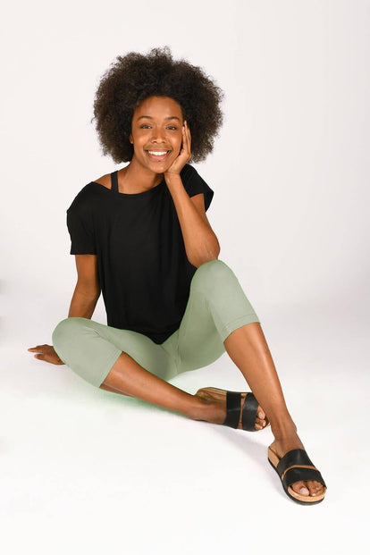 Everyday Cropped Leggings - Sage Green