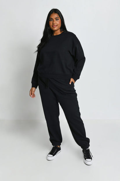 Shanaya - Height: 5'10 | Wearing Size 18 Tall