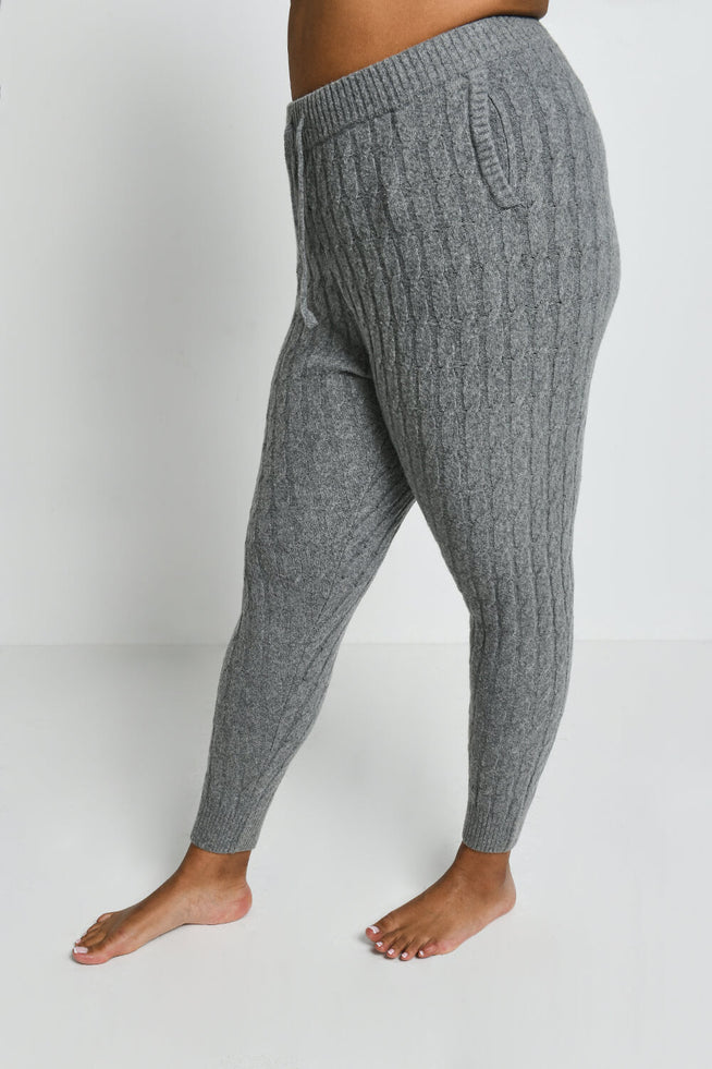 Curve Cable Knit Jogger - Grey