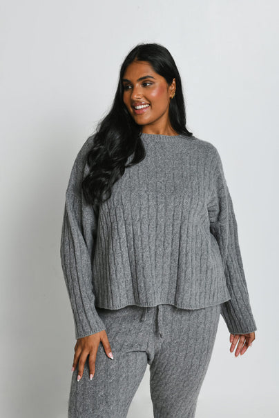 products/C_Grey_CableKnitJumper_2.jpg