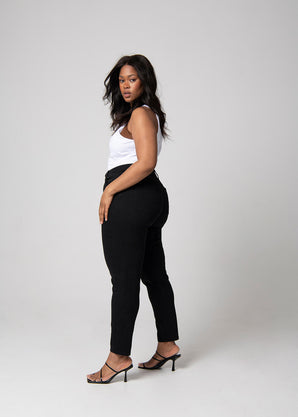 Curve Slim Fit Mom Jeans - Black